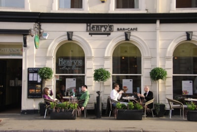 Henry's Cafe Bar for hire